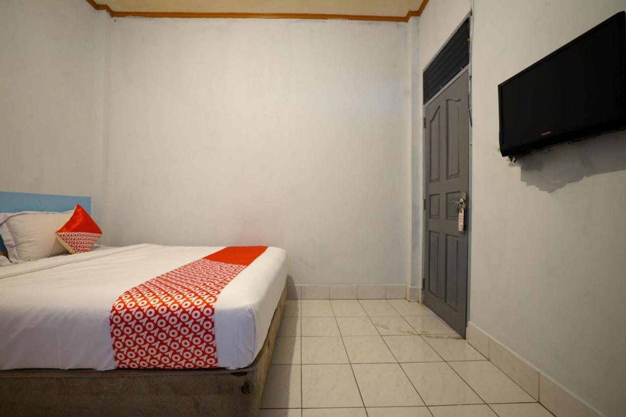 Oyo 2876 Hotel Idayu Palembang Exterior photo