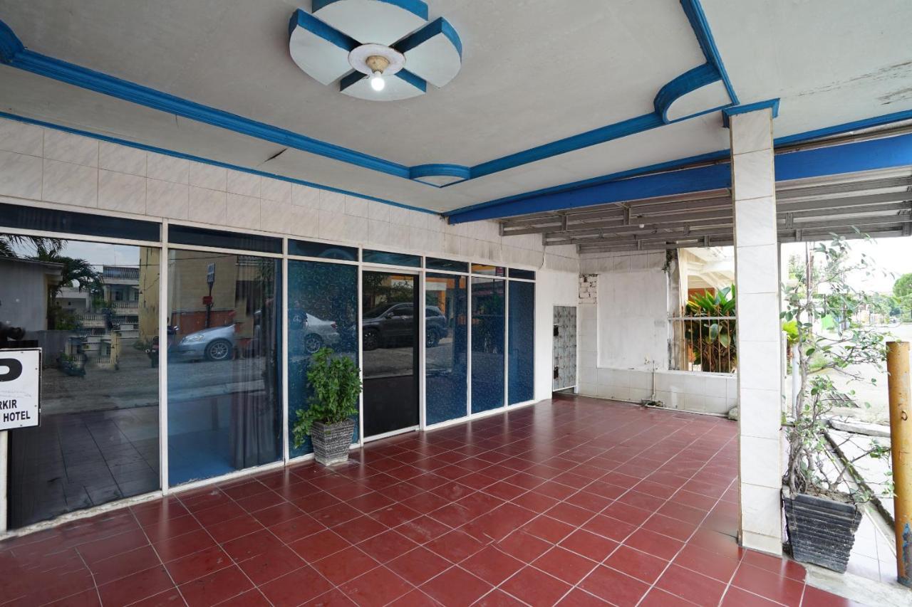 Oyo 2876 Hotel Idayu Palembang Exterior photo